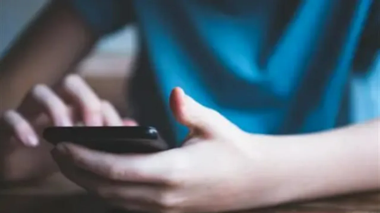 تسهيلات جديدة.. شروط تقسيط أجهزة الهاتف المحمول للمسافرين والمغتربين في مصر